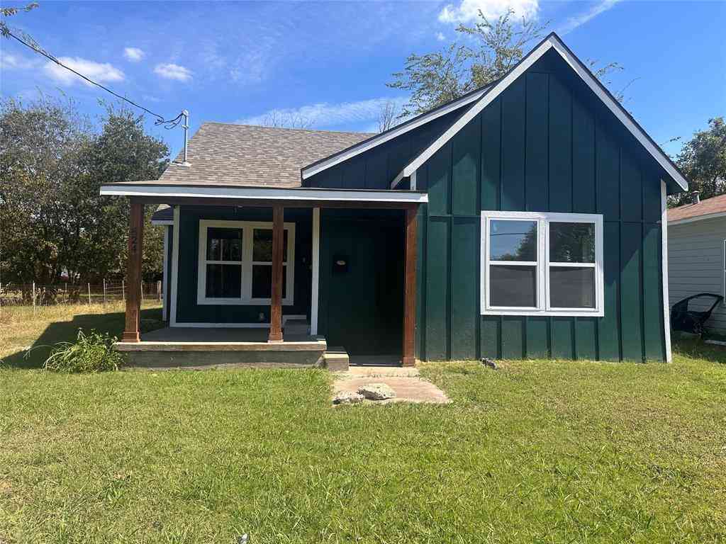 Homes For Sale - 824 N Virginia Street<br/> Kaufman County, Terrell, TX 75160