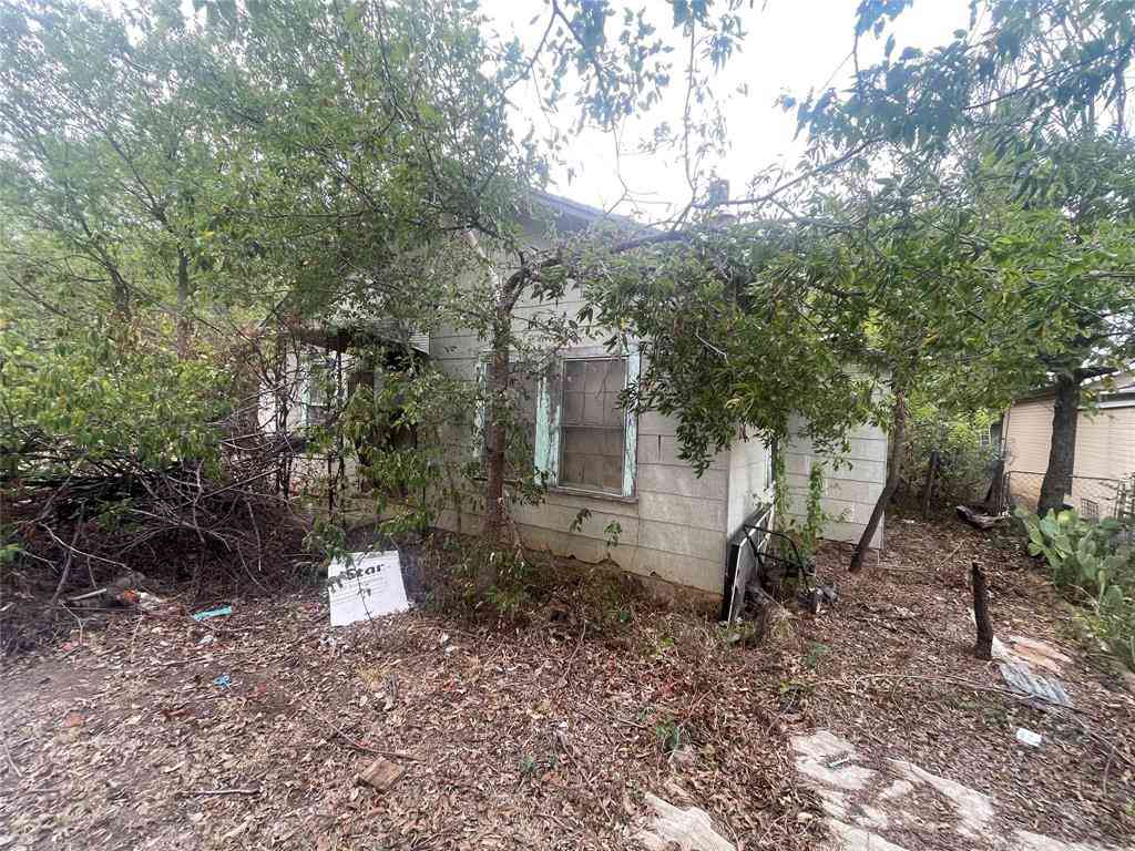 Homes For Sale - 210 & 212 W 2nd Street<br/> Breckenridge, TX 76424