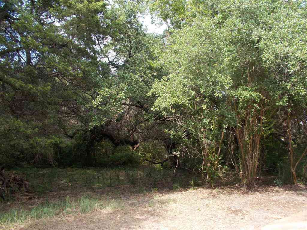 Vacant Land For Sale - 355 Rainbow Drive<br/> Mclennan County, Woodway, TX 76712