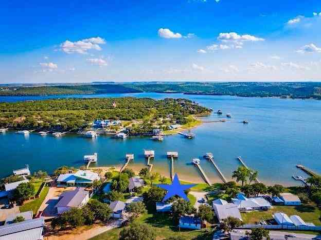 Homes For Sale - 4713 Fox Hollow Road<br/> Possum Kingdom Lake, TX 76450