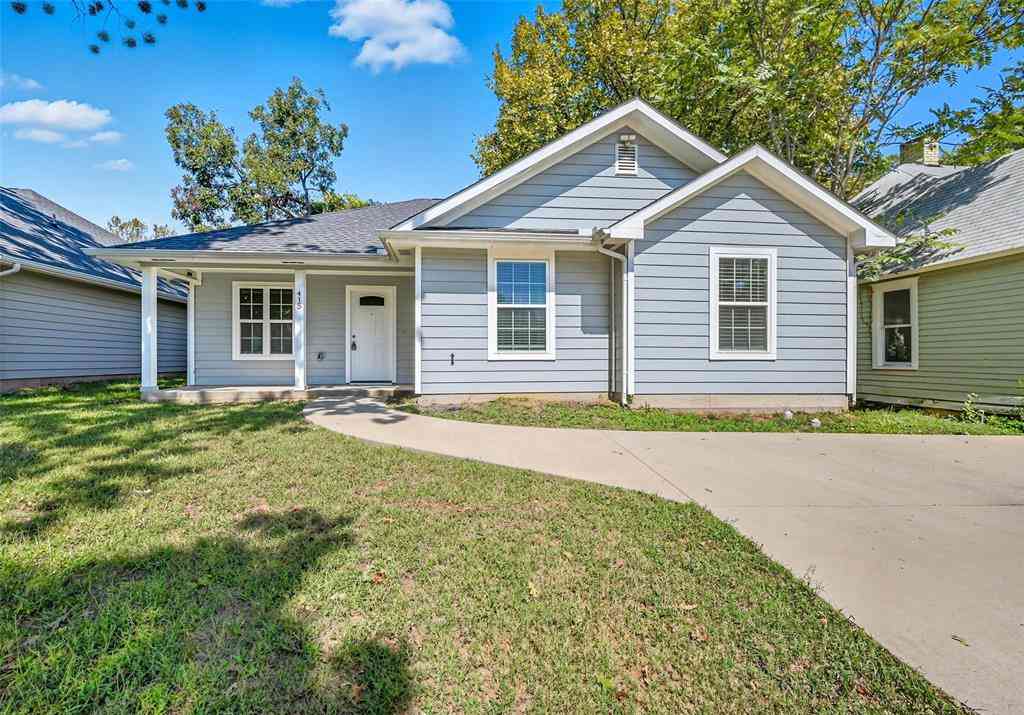 Homes For Sale - 415 W Monterey Street<br/> Grayson County, Denison, TX 75020