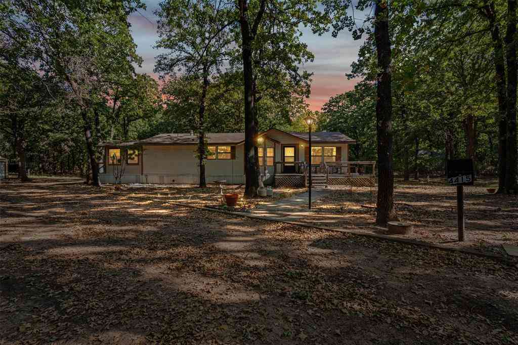 Mobile Home For Sale - 4415 Jackson Lane<br/> Hood County, Granbury, TX 76049