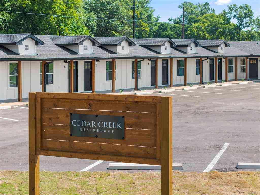 Apartment For Rent - 900 S Tool #4<br/> Henderson County, Tool, TX 75143