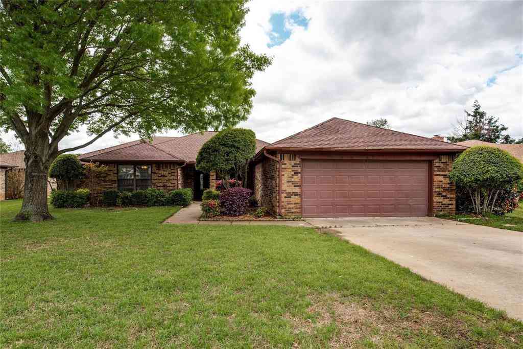 Homes For Sale - 8966 Hialeah Circle S<br/> Tarrant County, North Richland Hills, TX 76182