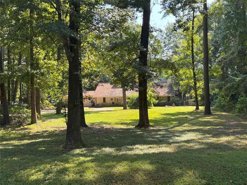 Homes For Sale - 522 Twin Point Drive<br/> Bossier County, Benton, LA 71006