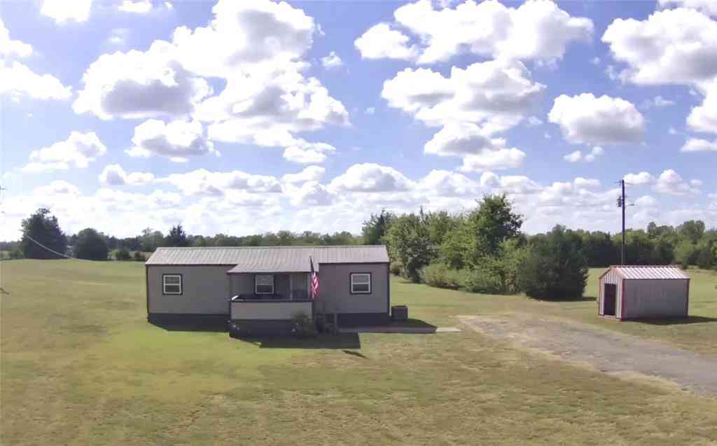 Mobile Home For Sale - 18407 Farm Market 137<br/> Roxton, TX 75477