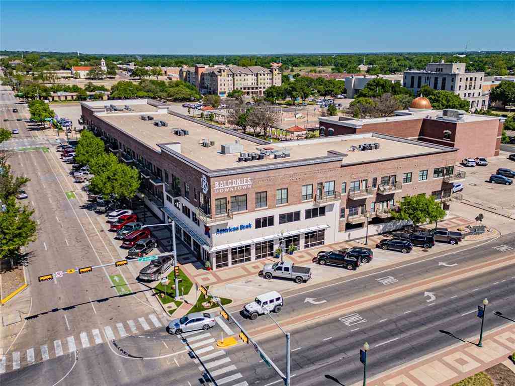 Condo For Sale - 330 Austin Avenue #322<br/> Waco, TX 76701