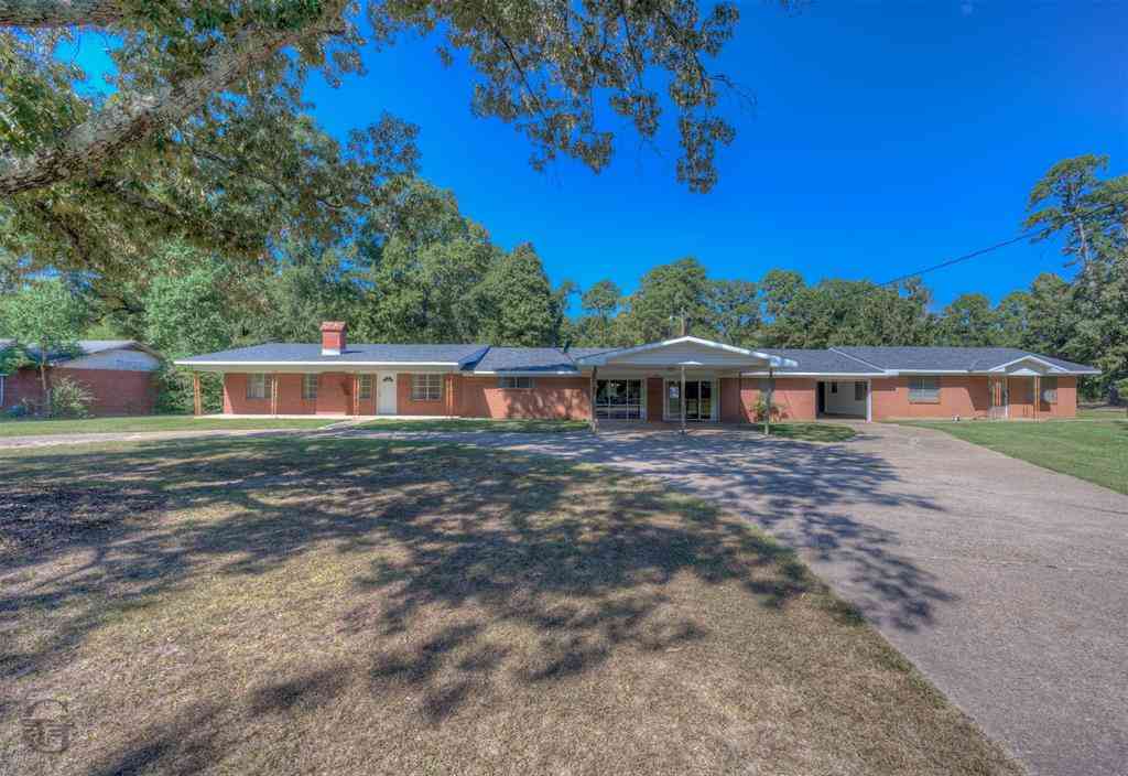Homes For Sale - 7944 Highway 371<br/> Coushatta, LA 71019