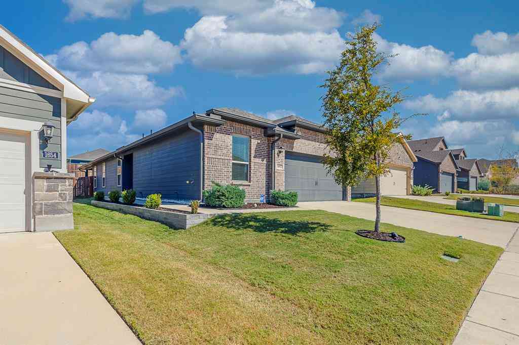 Homes For Sale - 1652 Briar Hunt Drive<br/> Kaufman County, Forney, TX 75126