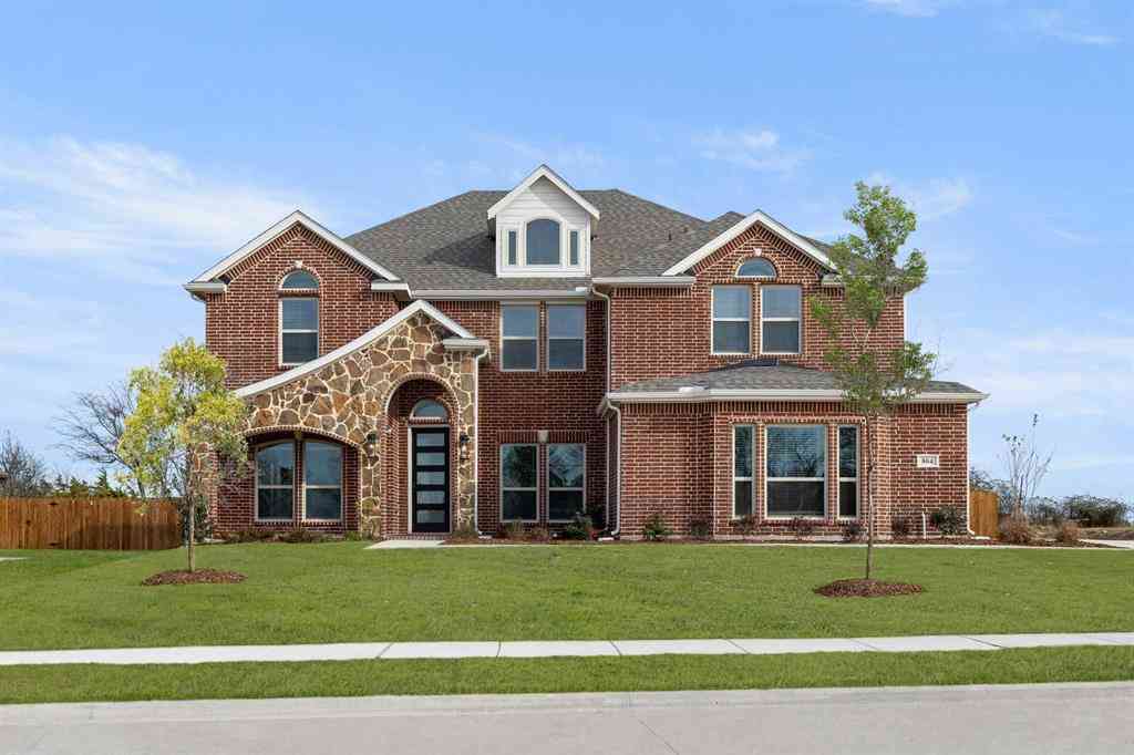 Homes For Sale - 804 S Hidden Lakes Drive<br/> Dallas County, DeSoto, TX 75115