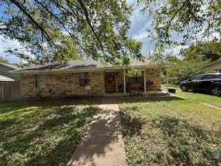 Homes For Rent - 120 Mary Alice Drive<br/> Valley Mills, TX 76689