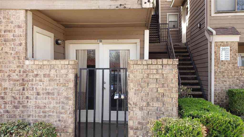 Condo For Sale - 9811 Walnut Street #108<br/> Dallas, TX 75243