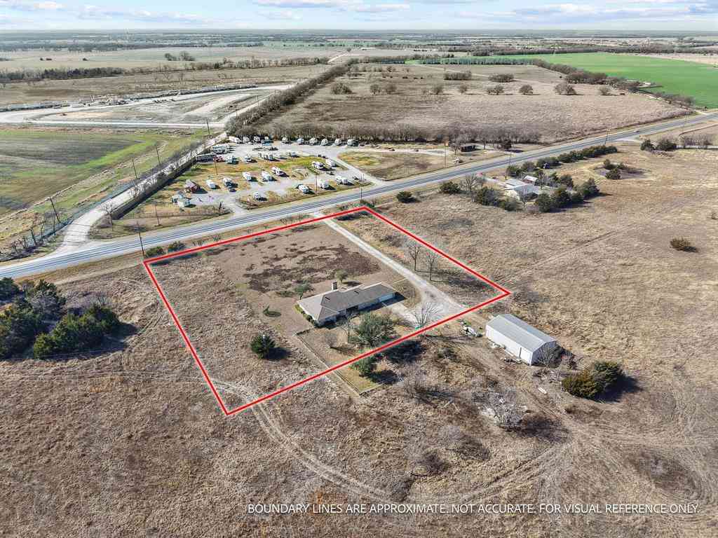 Homes For Sale - 10492 Us Highway 69<br/> Trenton, TX 75490