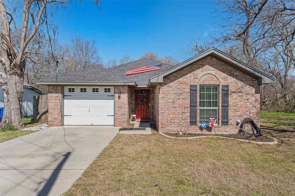 Homes For Sale - 1206 Spring Street<br/> Mclennan County, Waco, TX 76704