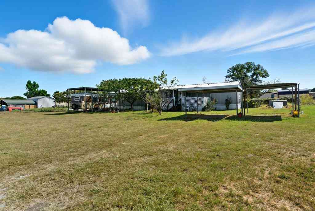 Mobile Home For Sale - 144 Oak Meadows Drive<br/> Parker County, Springtown, TX 76082