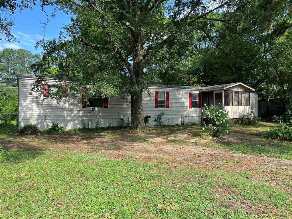 Mobile Home For Sale - 7120 Golden Meadows Road<br/> Greenwood, LA 71033
