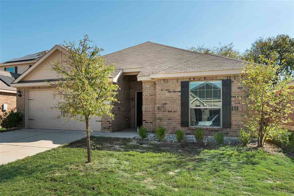 Homes For Sale - 124 Morning Glory<br/> Sanger, TX 76266