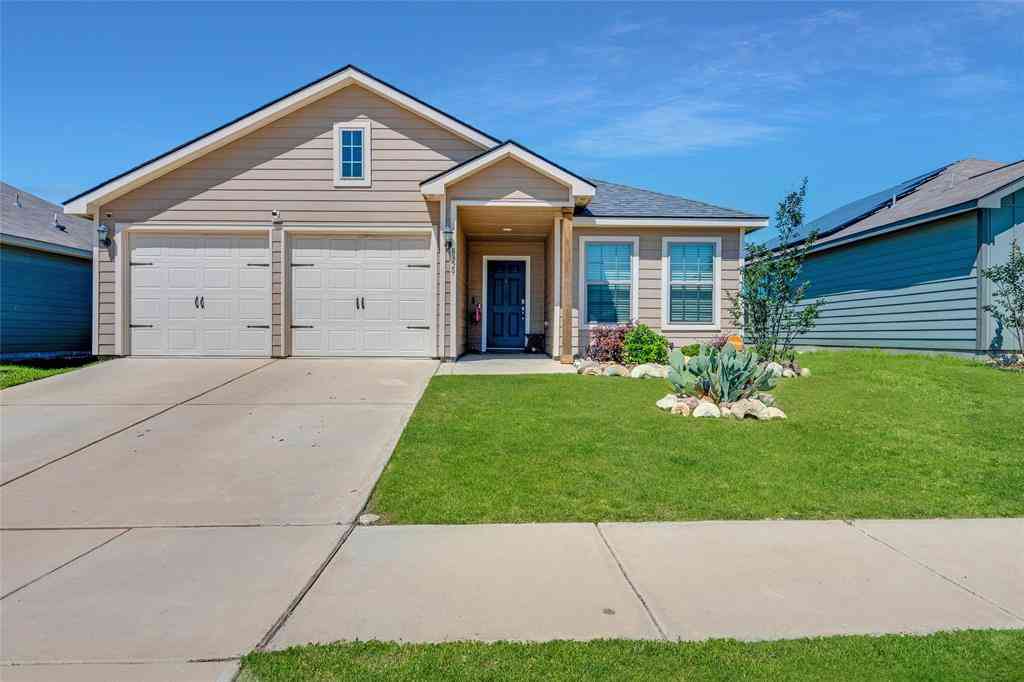 Homes For Sale - 8329 Steel Dust Drive<br/> Tarrant County, Fort Worth, TX 76179