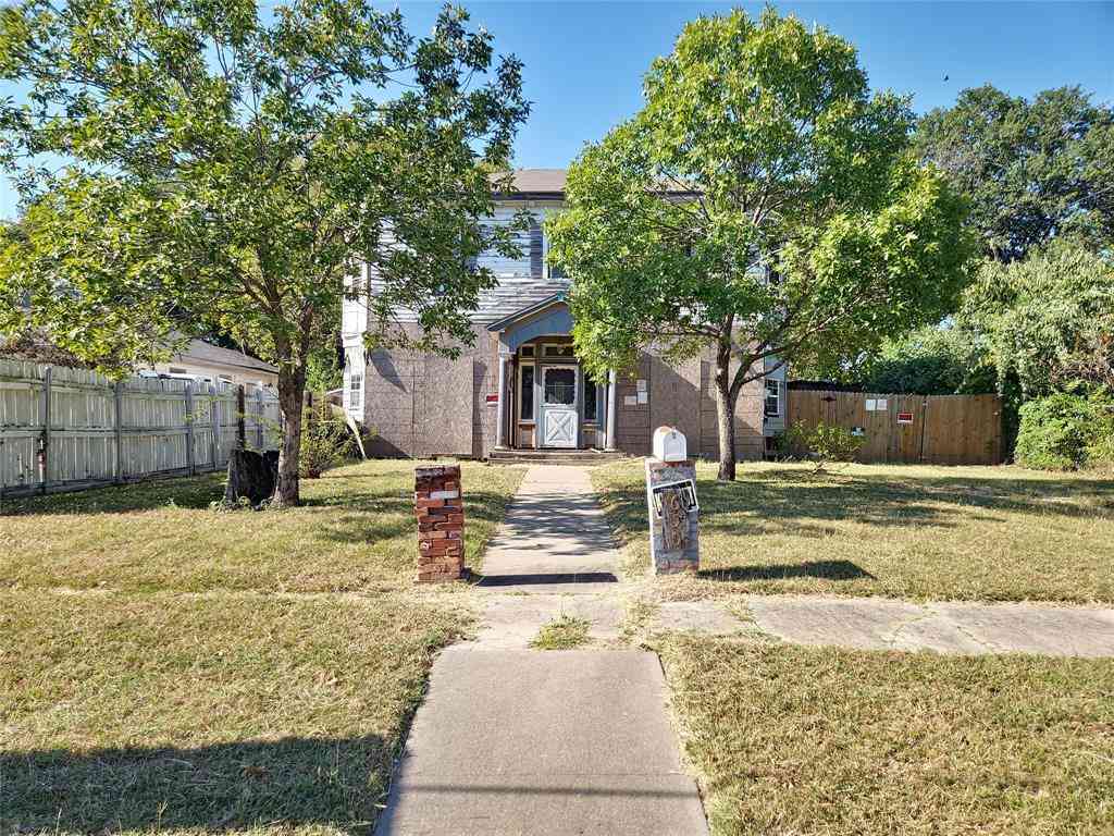 Homes For Sale - 650 W 6th Avenue<br/> Corsicana, TX 75110