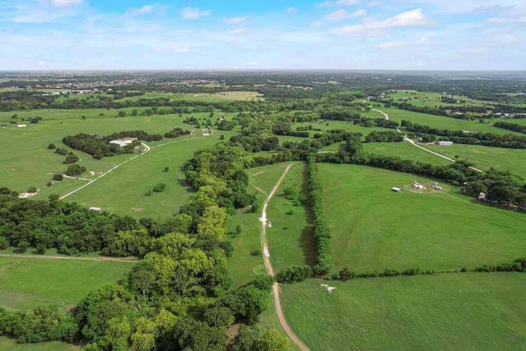 Apartment For Sale - 510 N D Ranch Road<br/> Ellis County, Maypearl, TX 76064