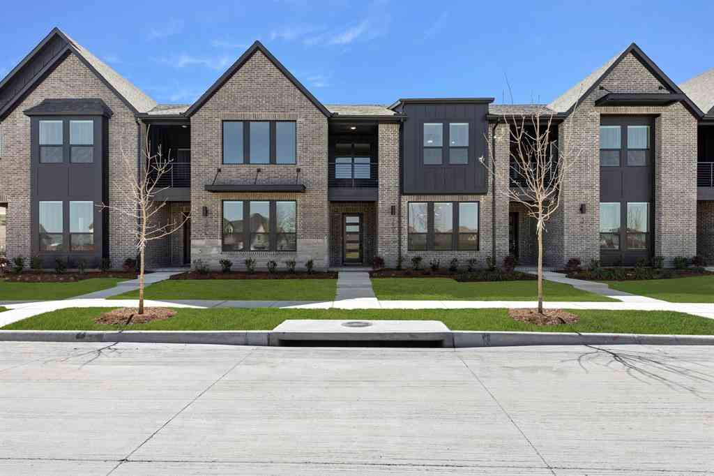 Townhouse For Sale - 3908 Keya Drive<br/> Celina, TX 75078