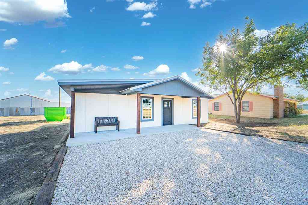 Homes For Sale - 905 W Fifth Street<br/> Stephens County, Breckenridge, TX 76424