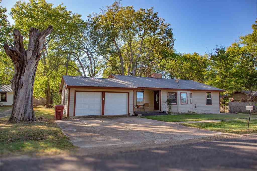 Homes For Sale - 630 Faucett Street<br/> Lamar County, Blossom, TX 75416