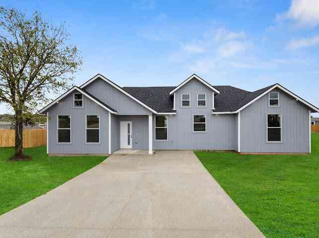 Homes For Sale - 187 Cactus Canyon Drive<br/> Bridgeport, TX 76426
