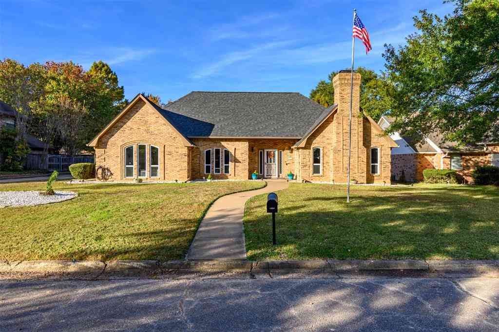 Homes For Sale - 4115 Alpine Street<br/> Paris, TX 75462