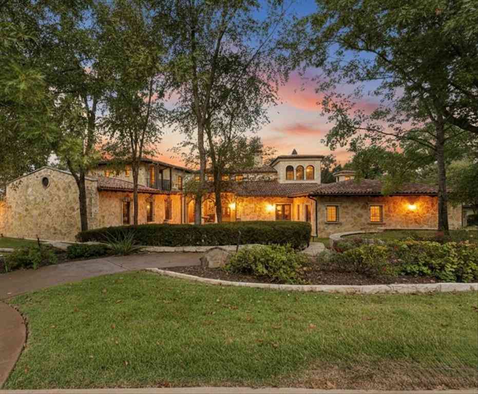 Homes For Sale - 4573 Cascades Shoreline Drive<br/> Tyler, TX 75709