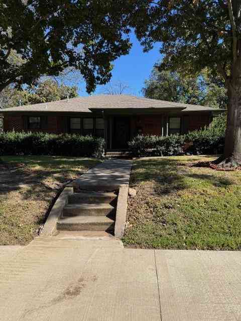 Homes For Sale - 406 N Union<br/> Grayson County, Whitesboro, TX 76273