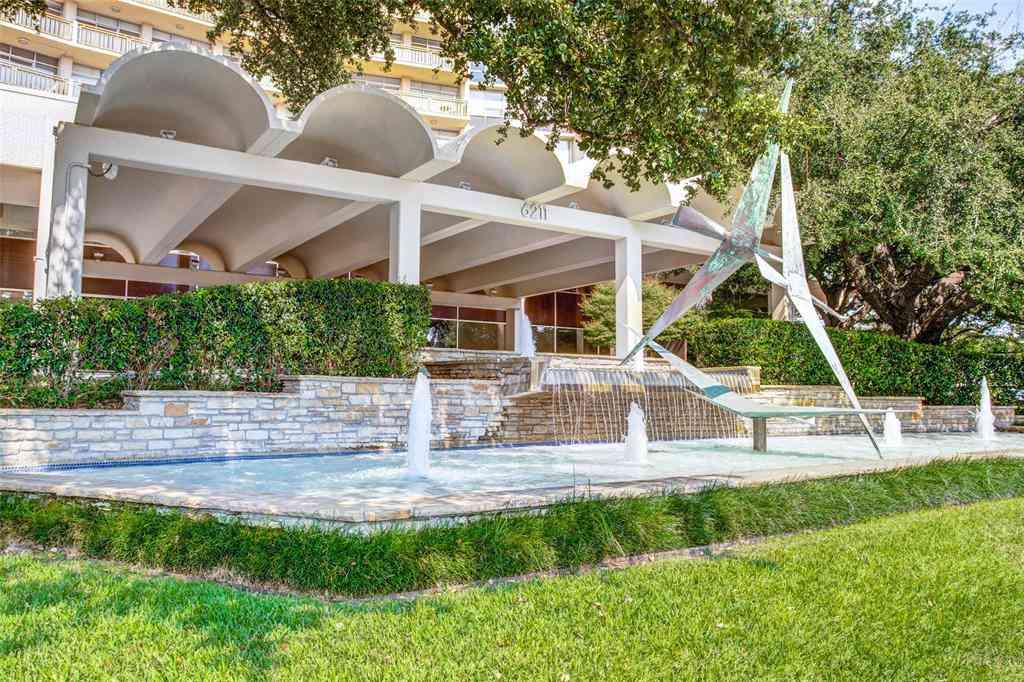 Condo For Sale - 6211 W Northwest Highway #G115<br/> Dallas, TX 75225