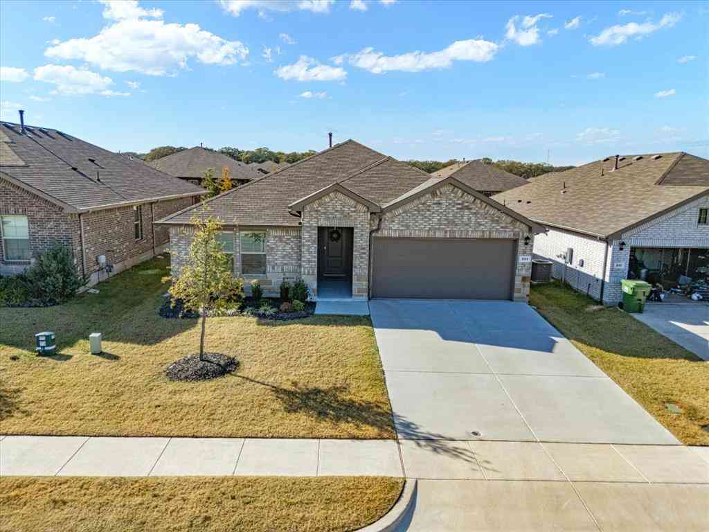 Homes For Sale - 521 Bronze Circle E<br/> Parker County, Springtown, TX 76082