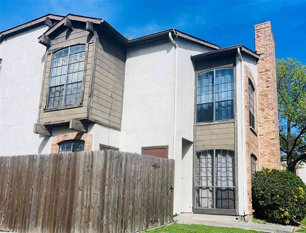Condo For Sale - 611 Oriole Boulevard #1404<br/> Duncanville, TX 75116