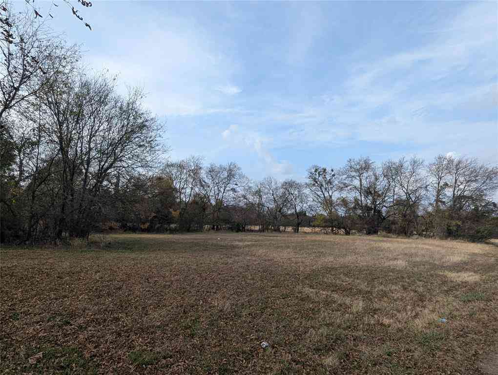 Vacant Land For Sale - 815 Seven Oaks Road<br/> Fannin County, Bonham, TX 75418