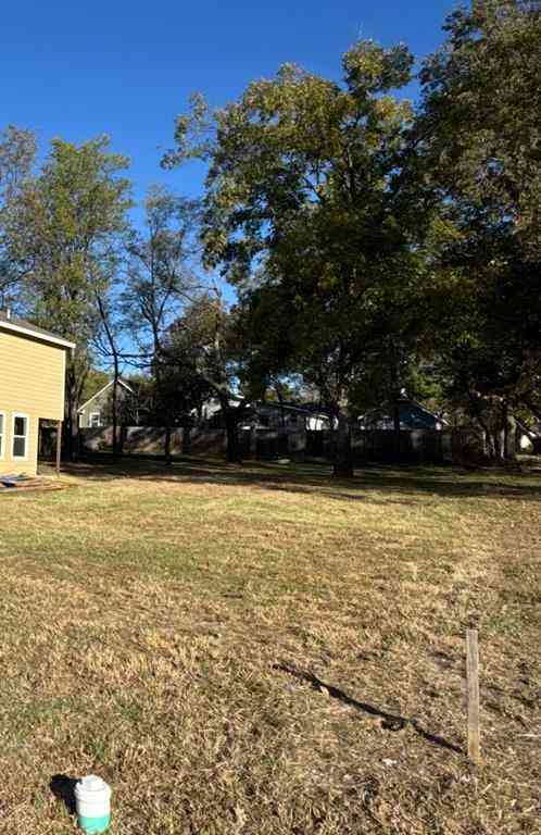 Vacant Land For Sale - 625 E Murray Street<br/> Denison, TX 75021