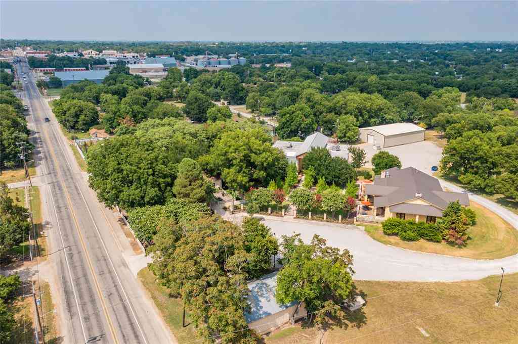 Homes For Sale - 802 S Austin Street<br/> Comanche, TX 76442