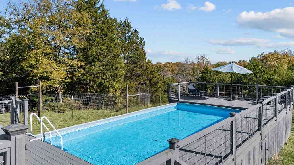 Homes For Sale - 831 Union Hill Road<br/> Ellis County, Ennis, TX 75119