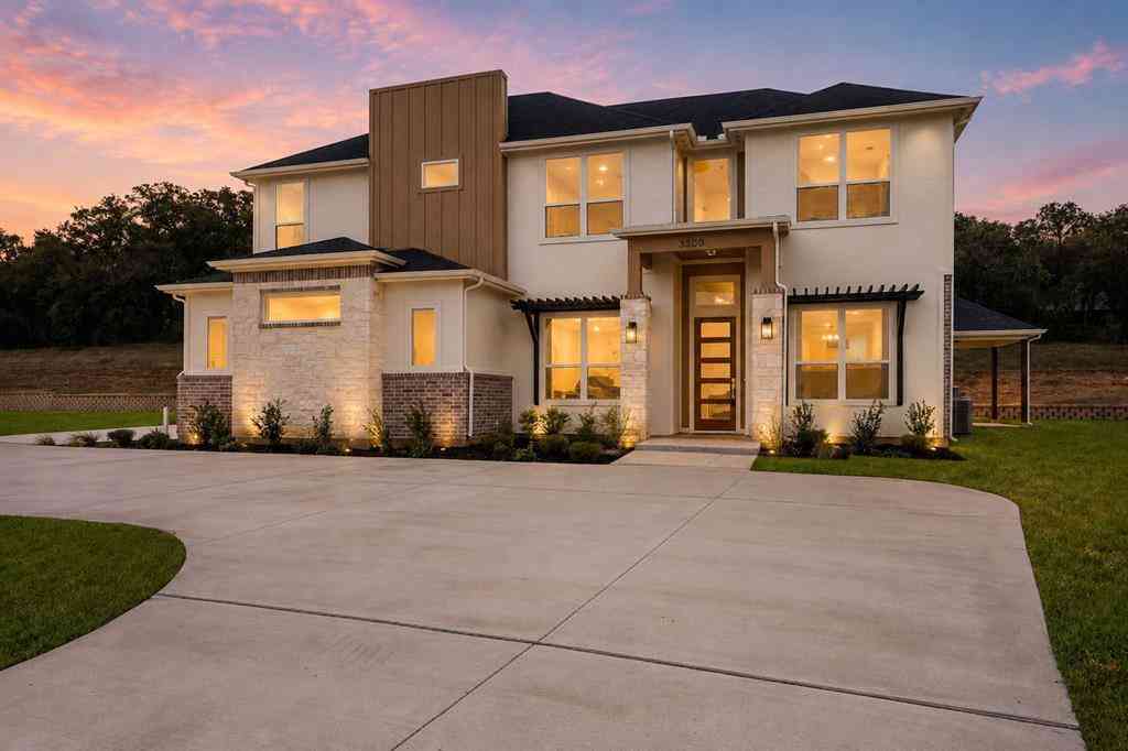 Homes For Sale - 3300 Olympia Fields Drive<br/> Burleson, TX 76028