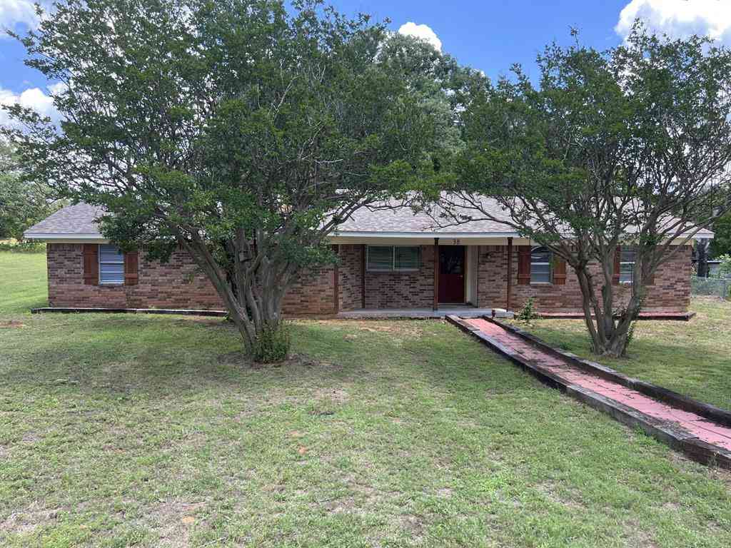 Homes For Sale - 38 Valley View Circle<br/> Denison, TX 75021