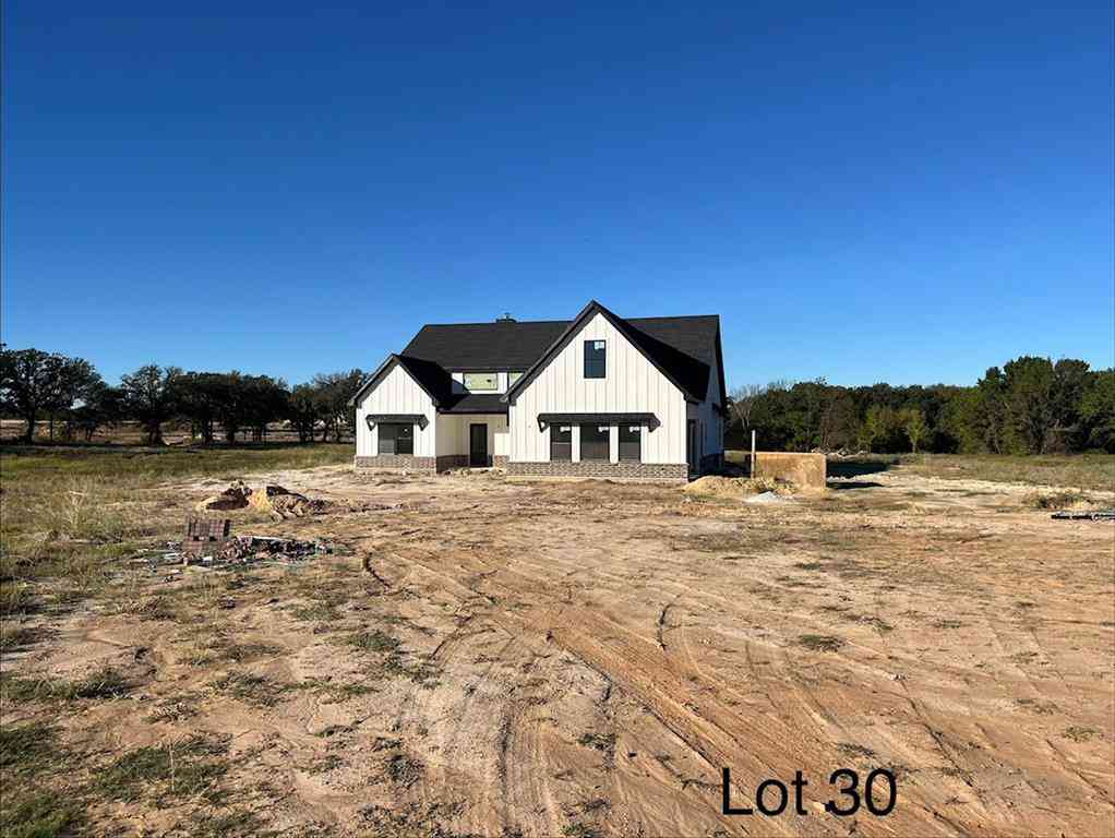 Homes For Sale - 320 Jonny Boy Way<br/> Springtown, TX 76082