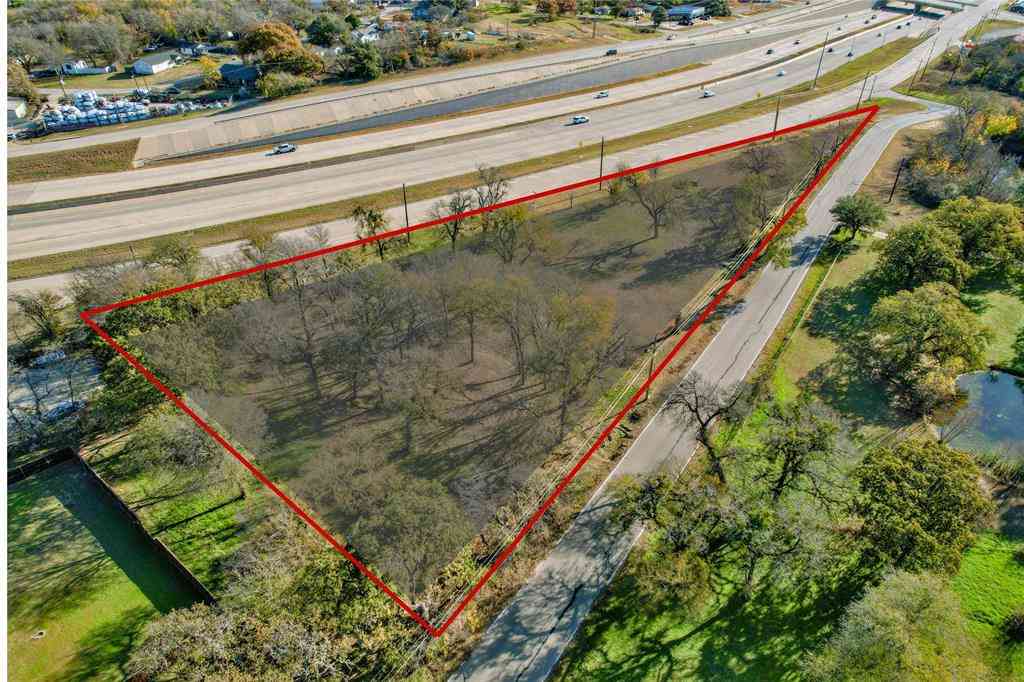 Vacant Land For Sale - 1716 Southeast Parkway<br/> Azle, TX 76020