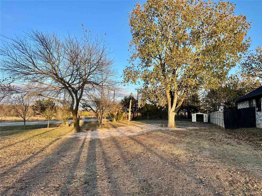 Vacant Land For Sale - 511 Beavers Drive<br/> Southmayd, TX 75092