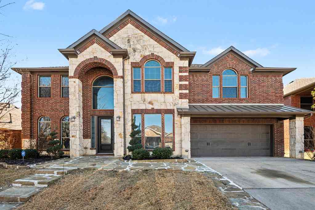 Homes For Sale - 411 Sodbury Court<br/> Roanoke, TX 76262
