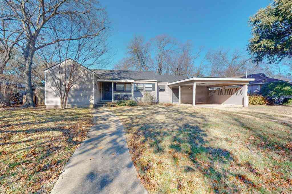 Homes For Sale - 1413 Ferris Avenue<br/> Ellis County, Waxahachie, TX 75165