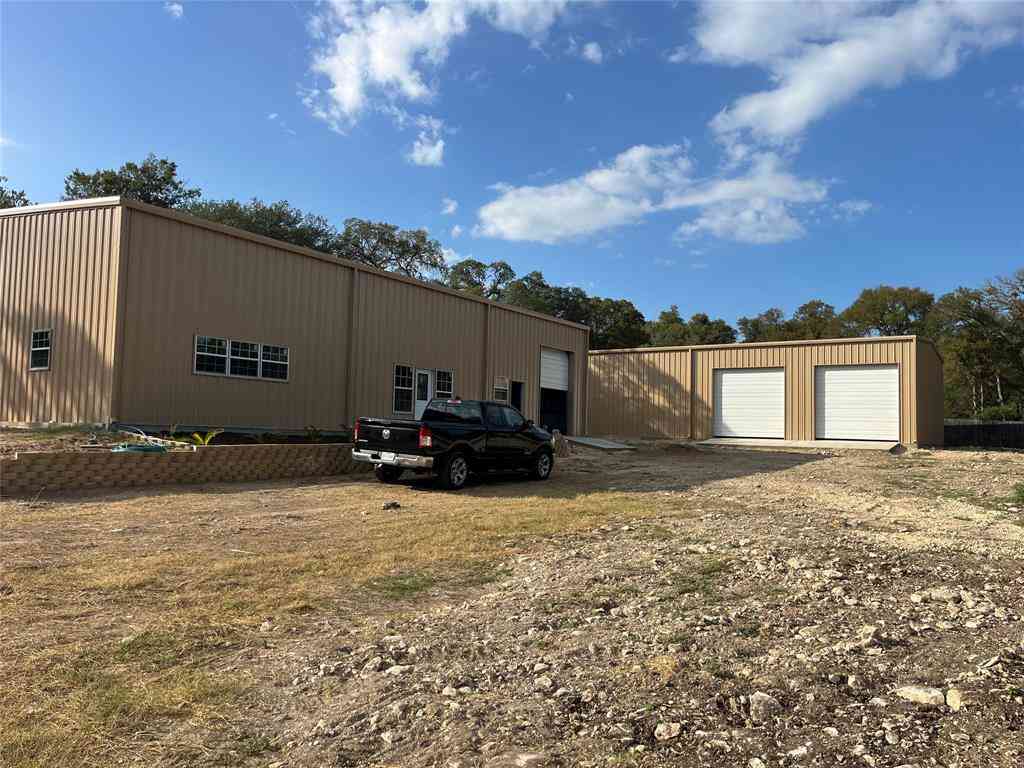 Homes For Sale - 606 Hickory Ridge Road<br/> Manchaca, TX 78652
