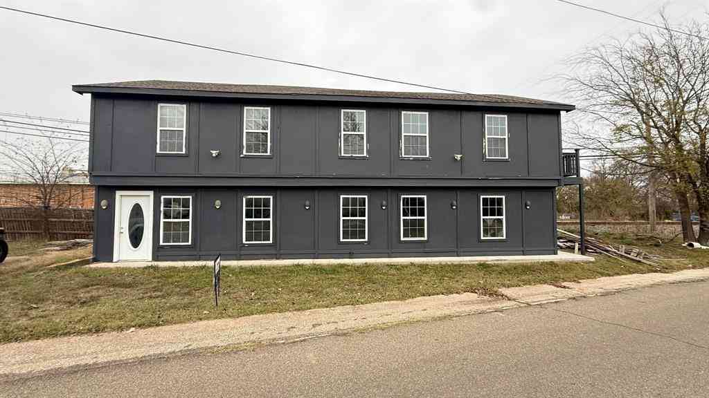 Homes For Sale - 401 Hinnant Street<br/> Sulphur Springs, TX 75482