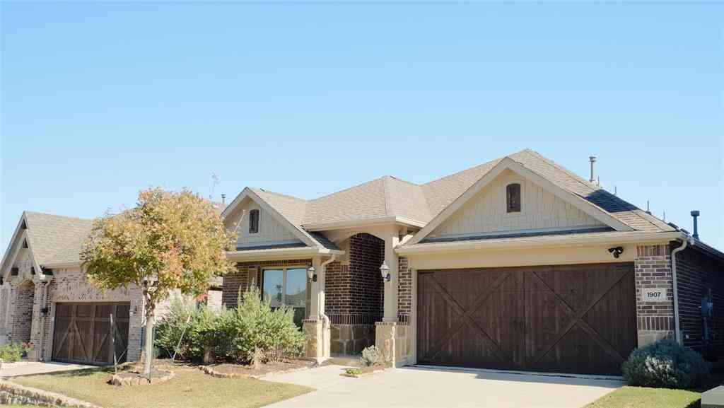 Homes For Rent - 1907 Edgecreek Path<br/> Lewisville, TX 75010