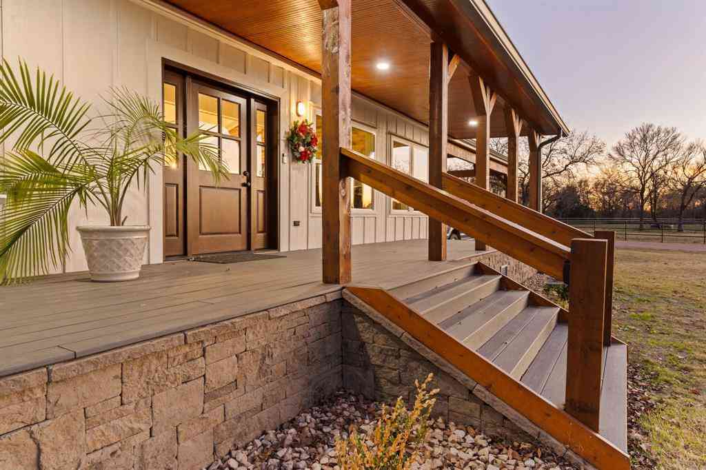 Apartment For Sale - 1512 E Henderson Street<br/> Cleburne, TX 76031