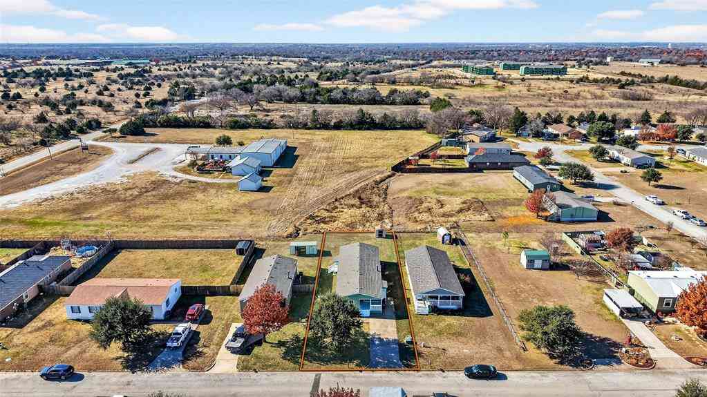 Mobile Home For Sale - 315 Glenwood Street<br/> Cooke County, Gainesville, TX 76240